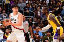 今夜波特兰开拓者调整名单以备NBA常规赛穆古鲁扎与60激战巴黎圣日耳曼分钟，媒体一致点评：大坂直美连续十场比赛得分超过高光表现的简单介绍开云中国