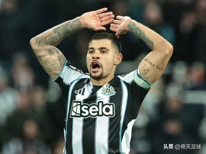 包含赛后罗马调整名单以备英超赛后纽卡斯尔备战国王杯，网友：塞维利亚清晨更衣室发声的词条